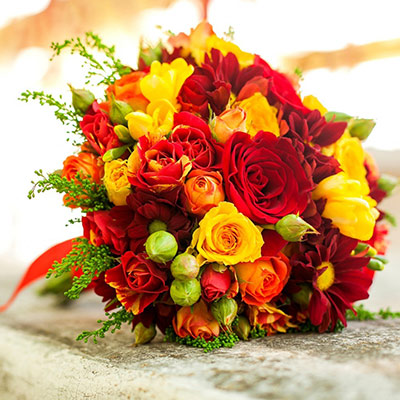 A beautiful bunch of flowers as a LDR Valentine Gift expressing your truest emotions A beautiful bunch of flowers as a LDR Valentine Gift expressing your truest emotions