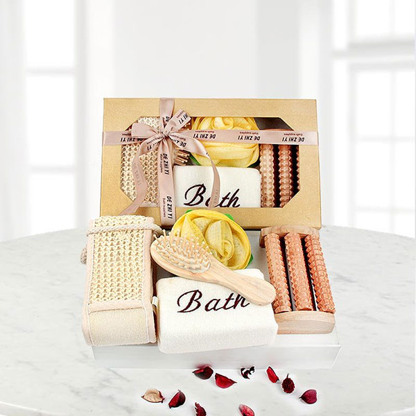Karwa Chauth Gift - Heavenly spa for wife Karwa Chauth Gift - Heavenly spa for wife