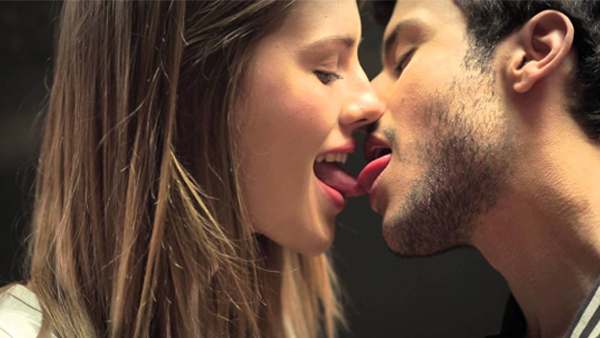 Try Lizard Kiss on this Kiss Your Mate Day Try Lizard Kiss on this Kiss Your Mate Day